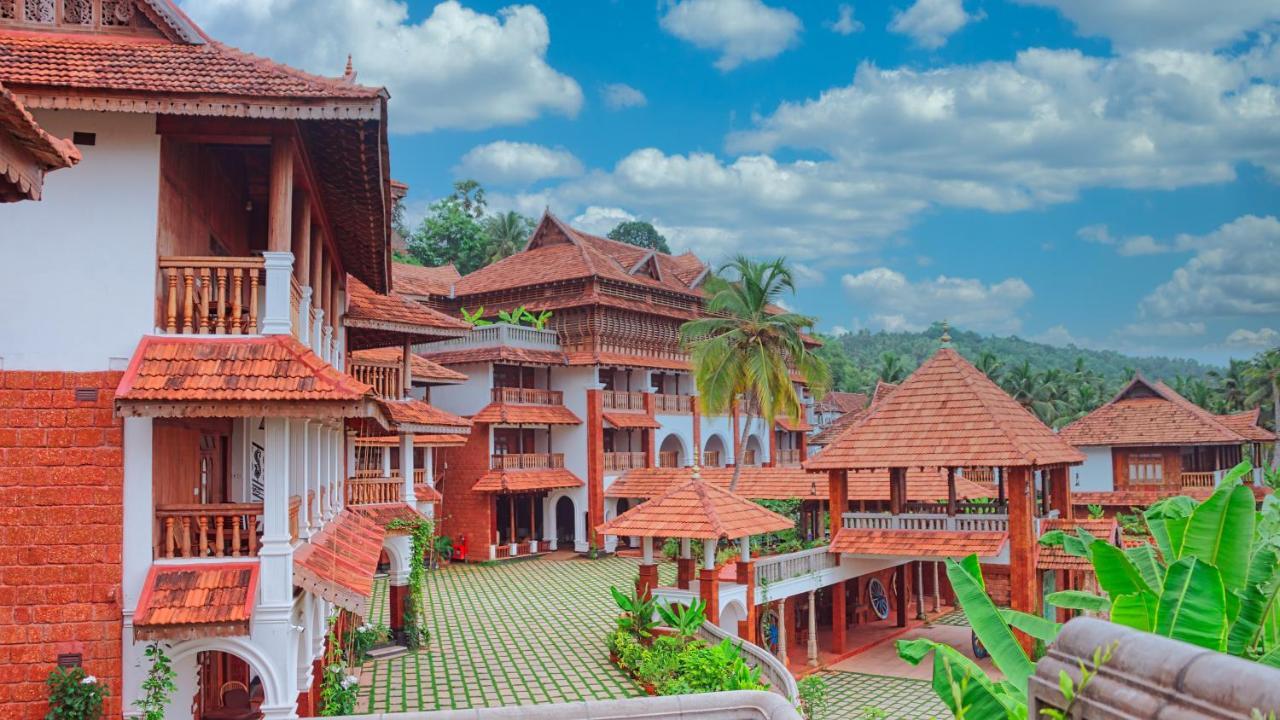 Ayursoma Ayurveda Royal Retreat Hotel Kovalam Kültér fotó
