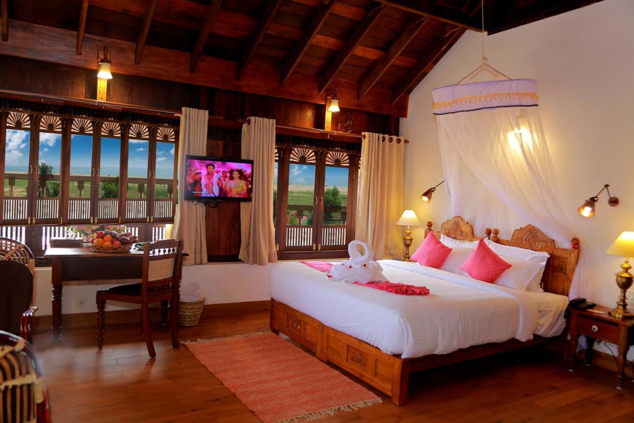 Ayursoma Ayurveda Royal Retreat Hotel Kovalam Kültér fotó