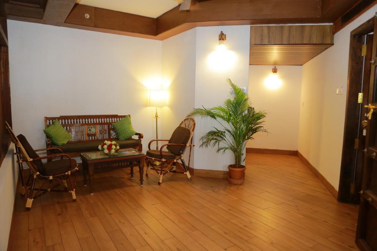 Ayursoma Ayurveda Royal Retreat Hotel Kovalam Kültér fotó
