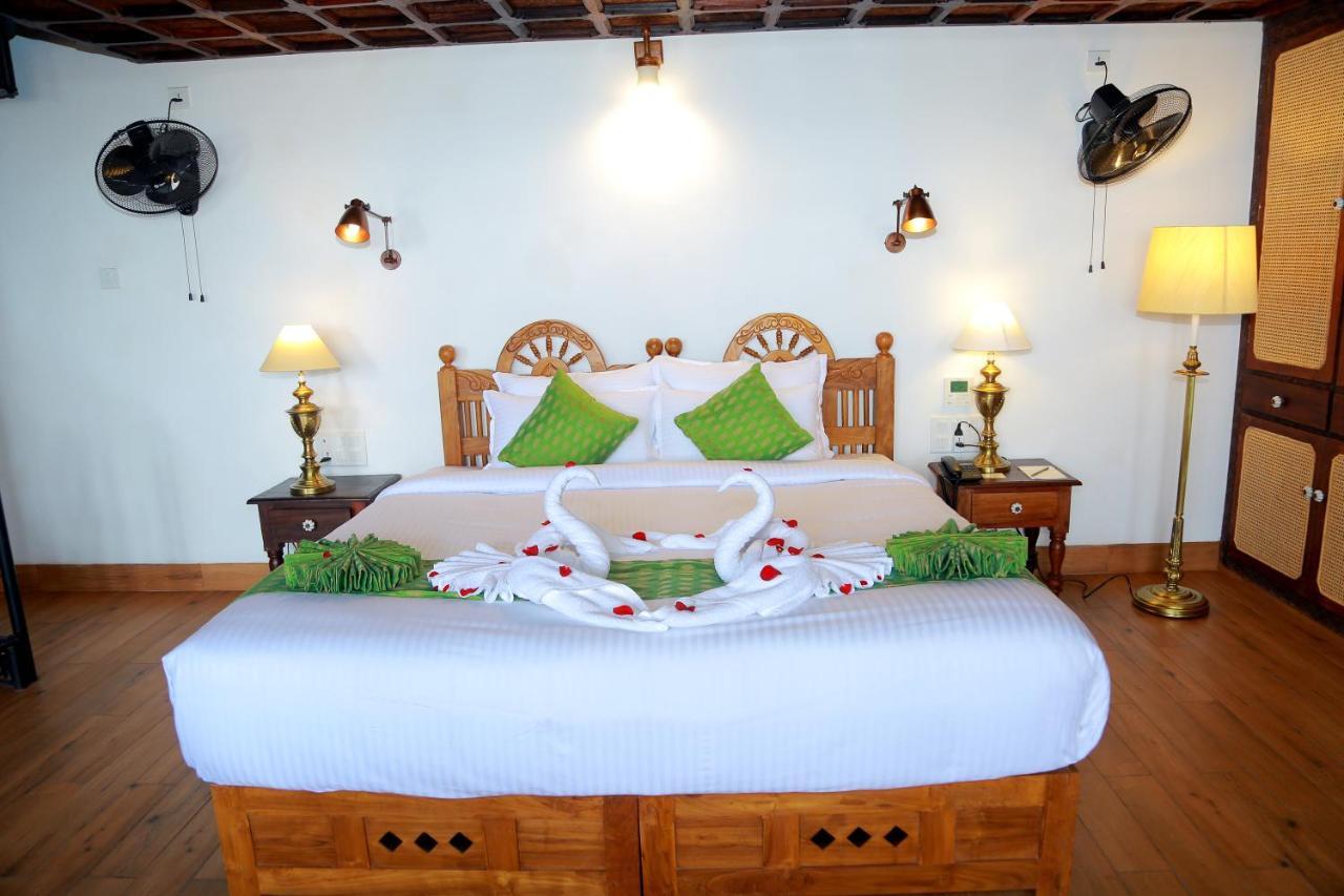 Ayursoma Ayurveda Royal Retreat Hotel Kovalam Kültér fotó