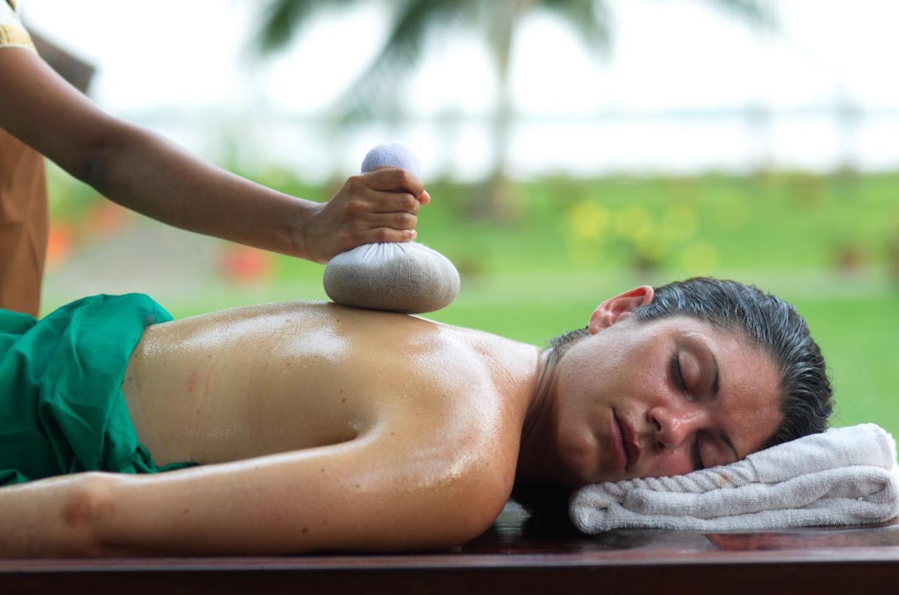 Ayursoma Ayurveda Royal Retreat Hotel Kovalam Kültér fotó