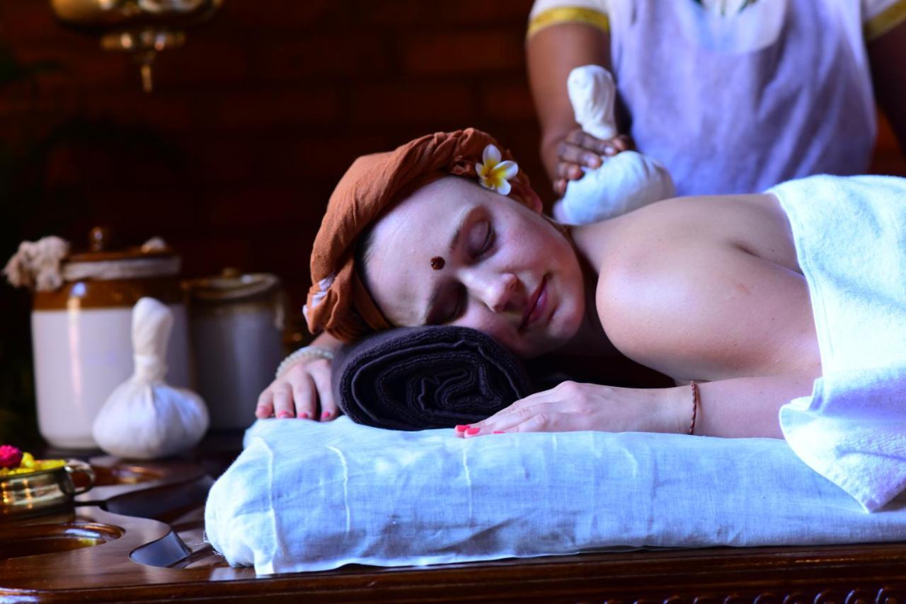 Ayursoma Ayurveda Royal Retreat Hotel Kovalam Kültér fotó